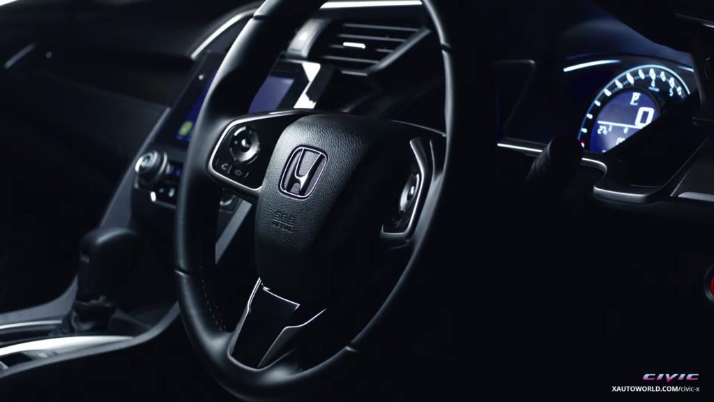 2016 Civic Steering Close-Up