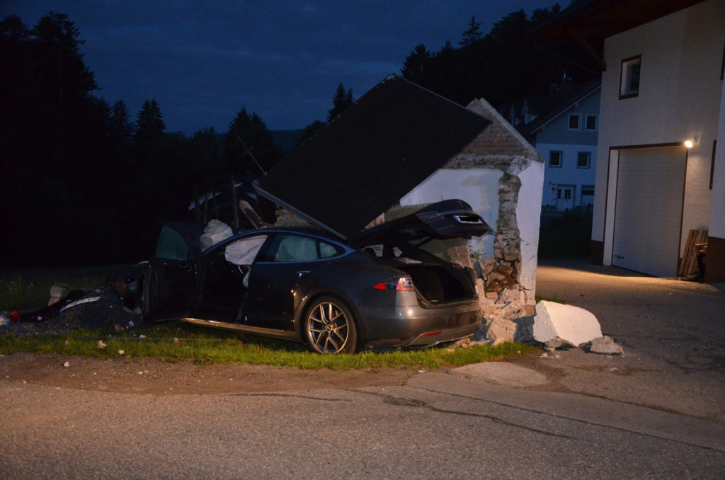 Boys walk away unharmed in a Tesla Model S crash in Peilstein Austria