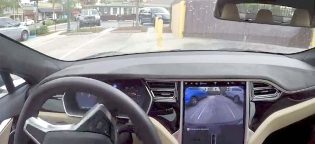 Tesla Autopilot 2.0 'Silky Smooth' update tested (17.17.4 )