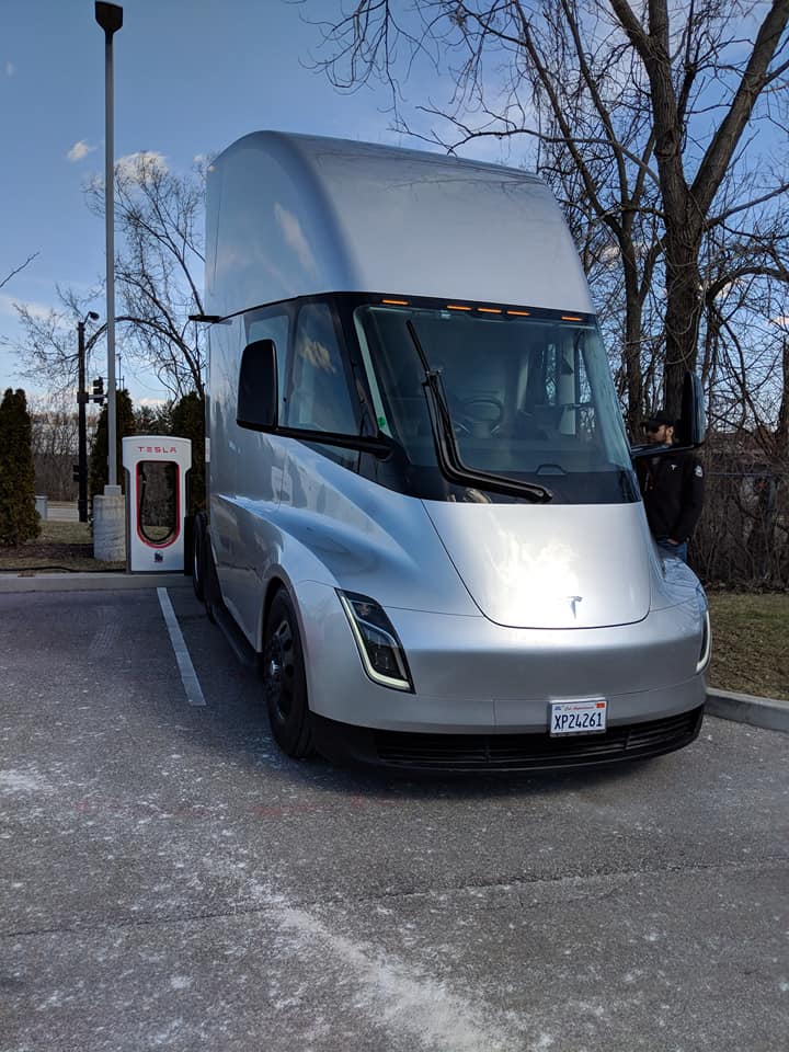 Tesla Semi Truck - St. Charles, MO