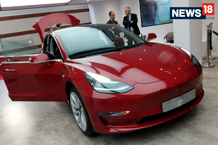 Tesla Model 3 at the 2018 Paris Motor Show - Front View