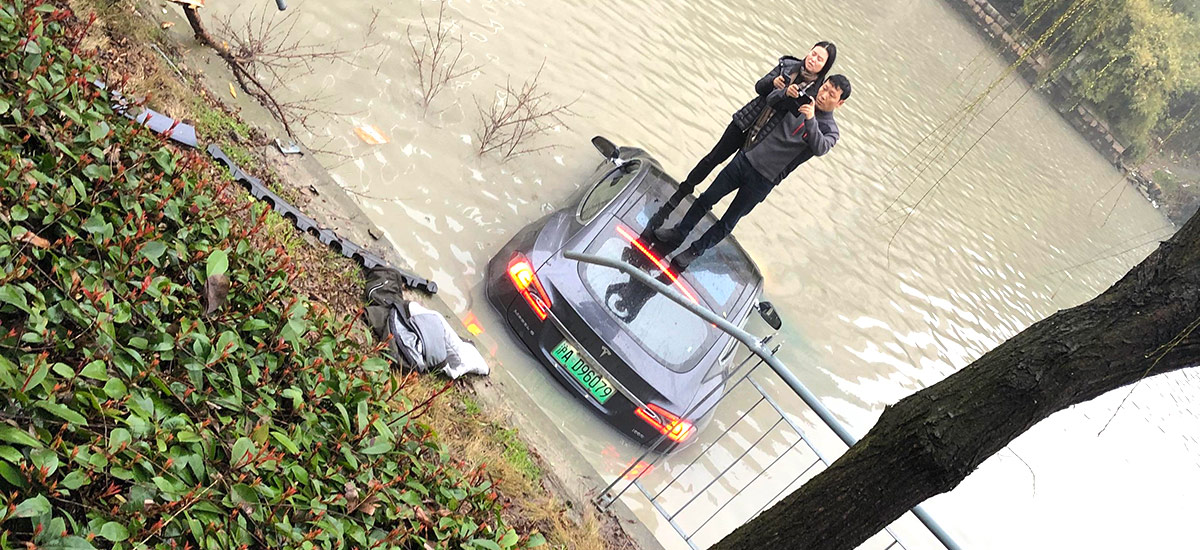 Tesla Model S runs into the river in China