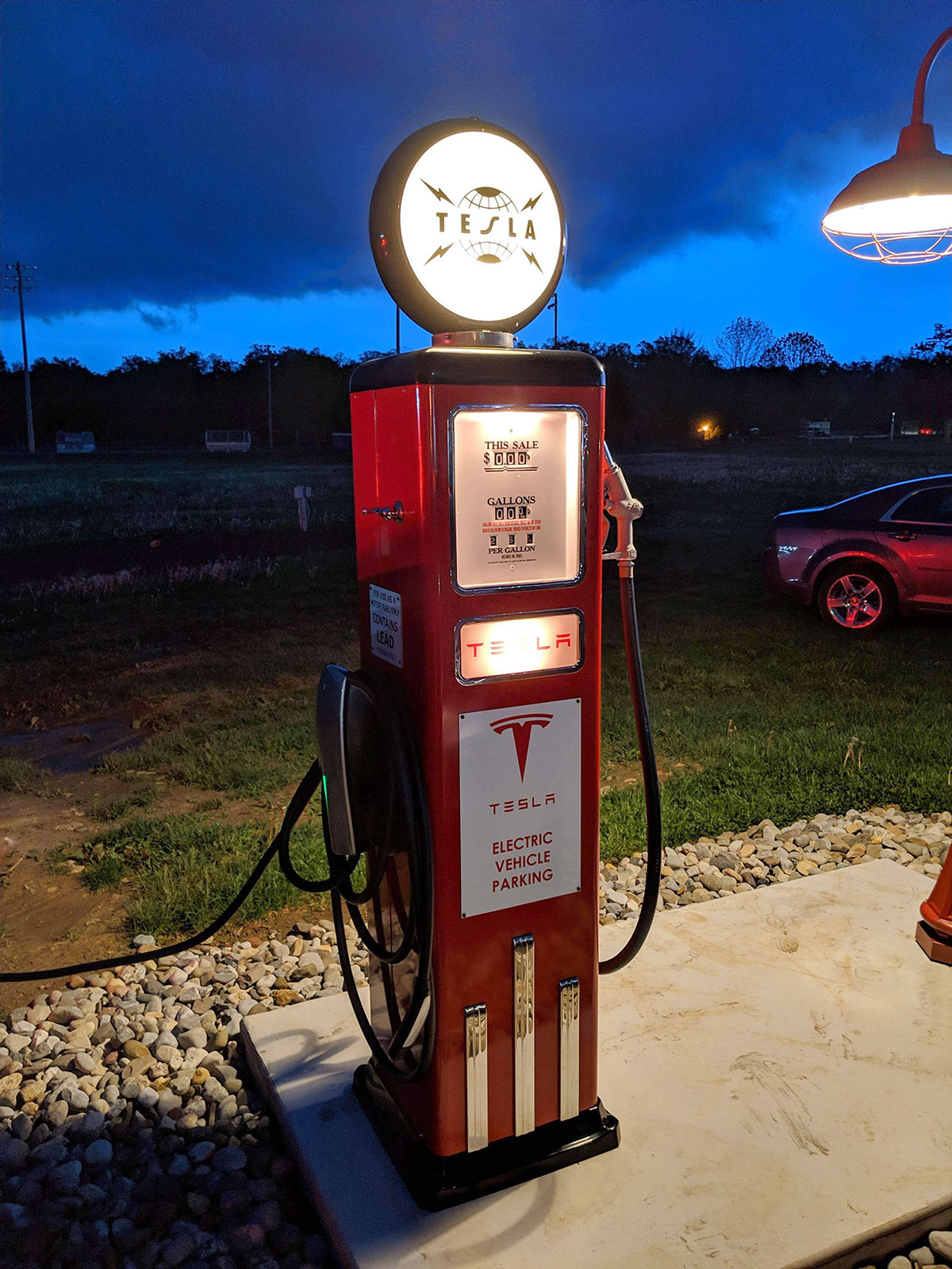 The retro styled Tesla Destination Charger at The Inside Scoop - Ice Cream Parlor in Coopersburg, PA 18036