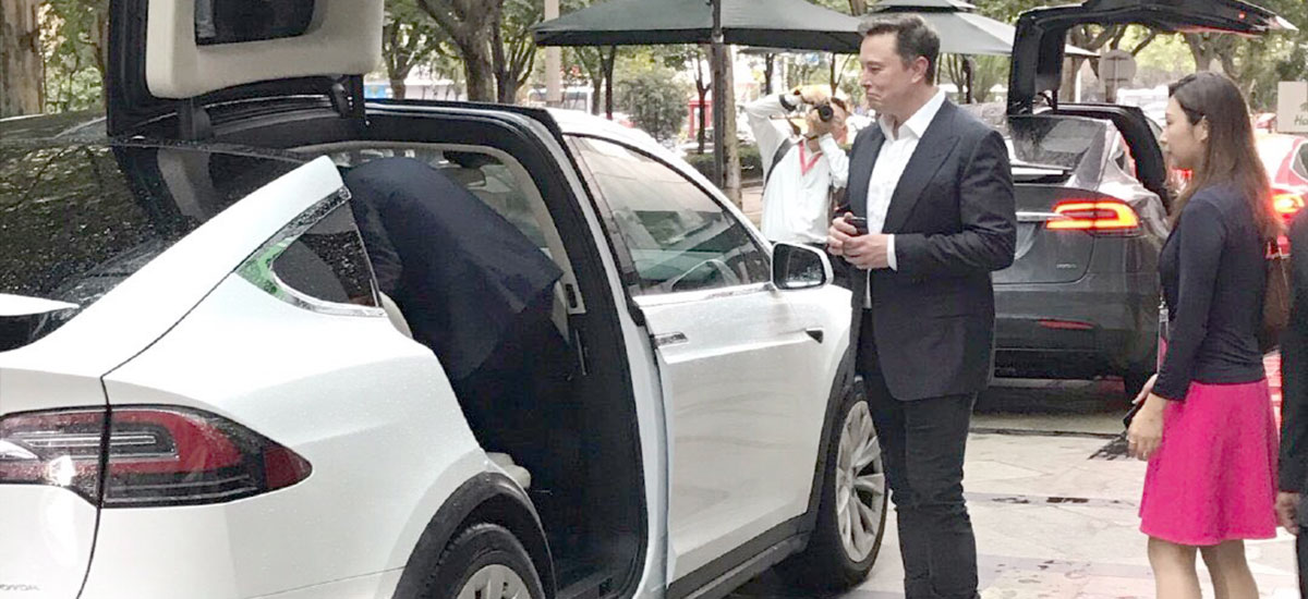 Elon Musk in Shanghai, China for Gigafactory 3 and World AI Conference.