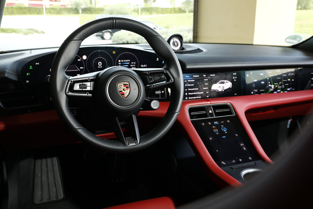 Porsche Taycan Turbo Interior