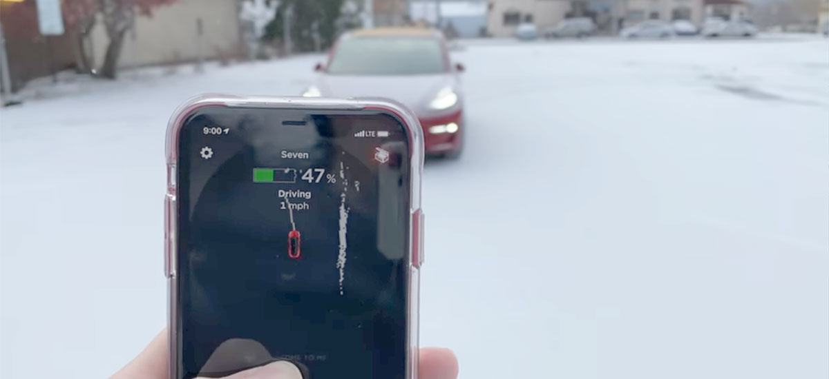 Watch Tesla Model 3 performing Smart Summon in snowfall.