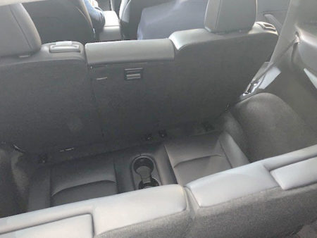 Rare look at Tesla Model Y 3rd row sets, not much space from the 2nd row.